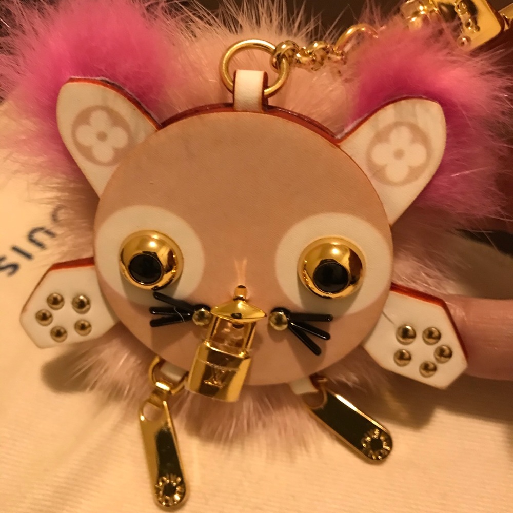 Louis Vuitton Fur Puppet Cat Key Ring /Charm